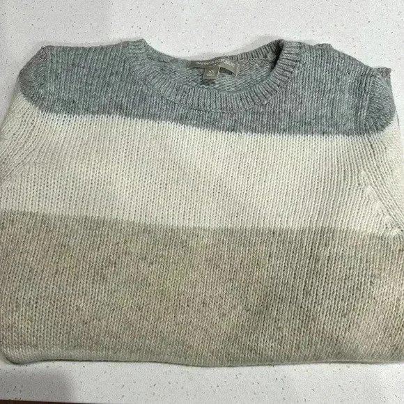 Banana Republic Crew Neck pullover Women’s Sweater. XS Wool Blend Striped - Picture 5 of 7